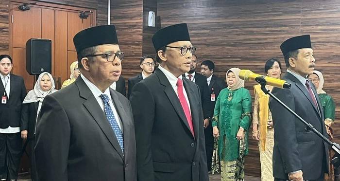 Ucapkan Sumpah, 3 Anggota MKMK Resmi Bertugas Lagi hingga Desember 2025