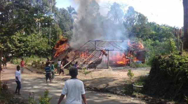 Ditinggal Pesta, Rumah Kaman Saragih di STM Hulu Dilalap Si Jago Merah