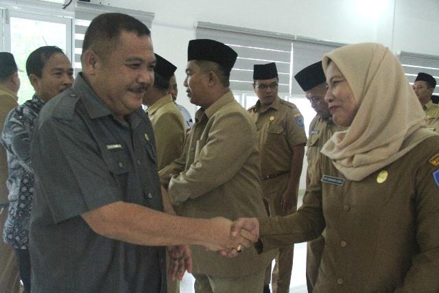 Sekdakab Labuhanbatu Lantik 129 Pejabat Eselon III dan IV