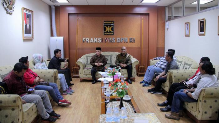 Bersama Wartawan, FPKS Komitmen Jaga Nama Baik Parlemen