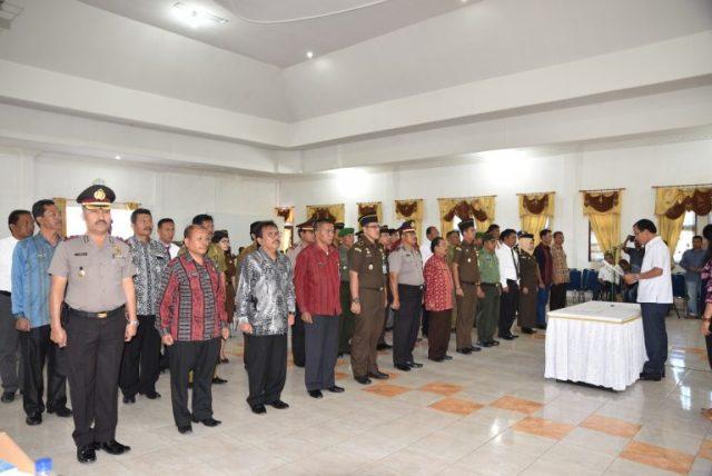 Bupati Humbahas Lantik Anggota Unit Pemberantasan Pungli 