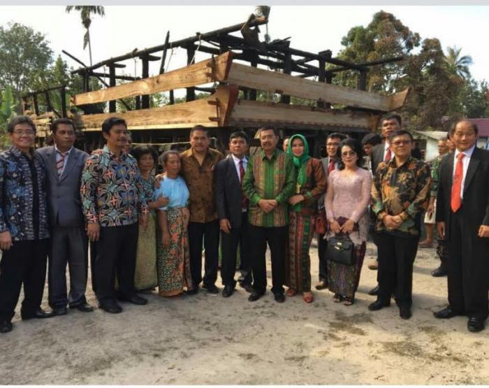 Antisipasi Kebakaran Lahan dan Hutan, Gubsu Pantau Kawasan Danau Toba Lewat Udara