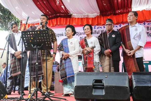 Ini Pesan Abangnya Sihar Sitorus Saat Acara Paborhat Dirinya Maju Cawagub Sumut