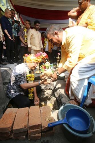 Walikota Medan Letakkan Batu Pertama Pembangunan Little India Gate