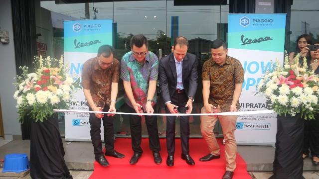 PT Piaggio Indonesia Resmikan Dealer Resmi Pertama PT Dwi Pratama Mandiri di Bogor