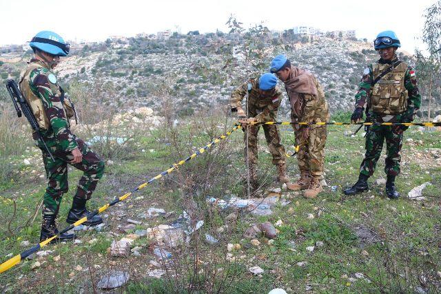 Patroli Satgas Indobatt XXIII-L Unifil Temukan UXO di Distrik Tulin Lebanon