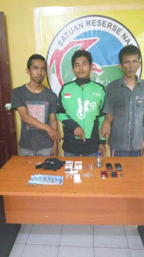 Lagi Pakai Sabu, Dua Driver Gojek dan Satu Pengedar Dibekuk Polisi