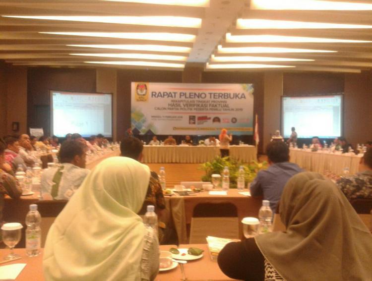 Panit 2 Binmas Polsek Medan Baru Pimpin PAM Rapat Pleno Rekapitulasi Tingkat Provinsi