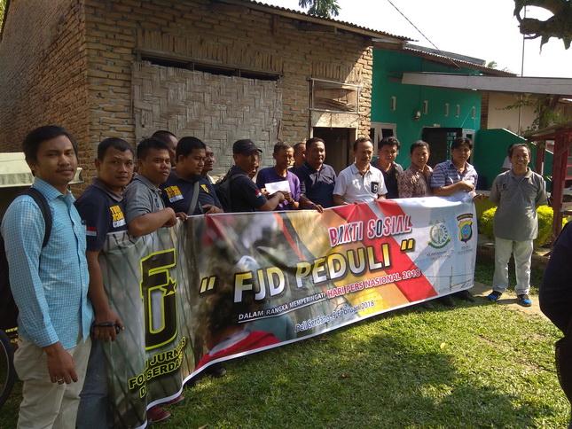 Rayakan HPN, Forum Jurnalis Deli Serdang Berbagi Sembako