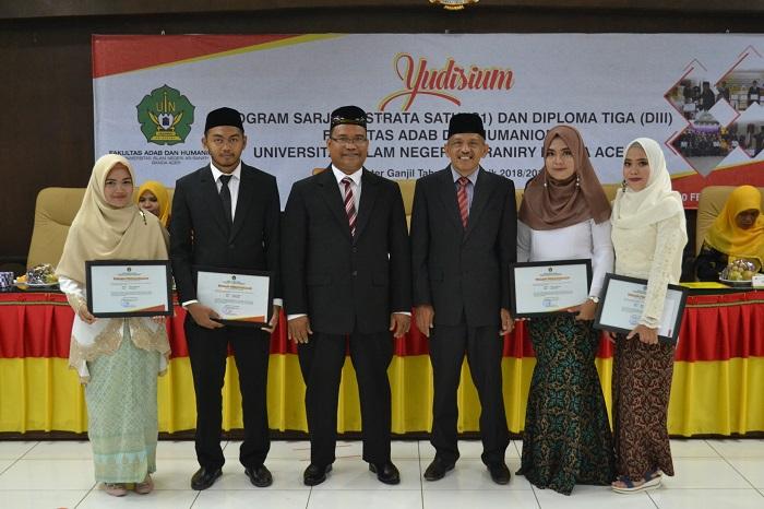 Sebanyak 131 Mahasiswa FAH UIN Ar-Raniry di Yudisium