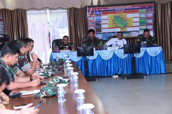 Tangani Kebakaran Hutan di Riau, TNI Siapkan Pasukan dan Pompa Air