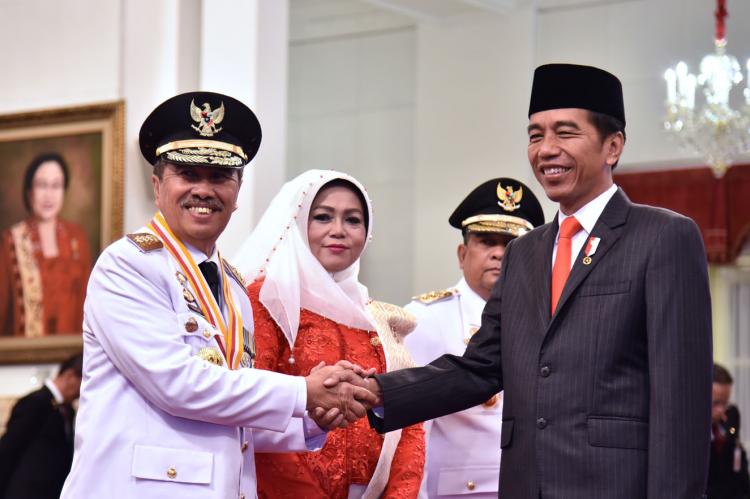 Presiden Jokowi Lantik Syamsuar dan Edy Nasution Jadi Gubernur dan Wagub Riau 2019-2024
