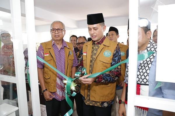 Resmikan Masjid Nur Abyadh di Sunggal, Wagubsu Ajak Masyarakat Tingkatkan Kualitas Iman