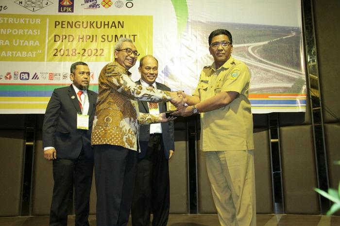 Pemprovsu Jalin Kerja Sama dengan Swasta, Percepat Pembangunan Infrastruktur Jalan