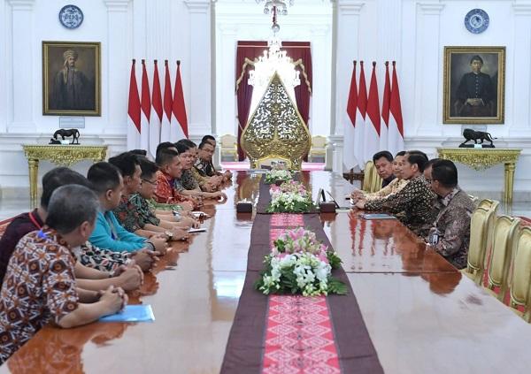 Sudah Mengabdi 10 Tahun, Presiden Jokowi Minta Karyawan Perkebunan Diberi Lahan 1.000 Meter Persegi