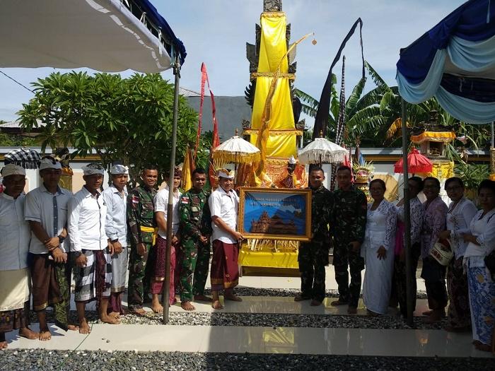 Hari Raya Galungan, Yonif 411/Kostrad dan Umat Hindu di Merauke Sembahyang Bersama
