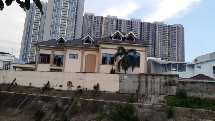 Tanpa IMB, Pengerjaan Bangunan di Jalan Tembakau Deli Terus Berjalan