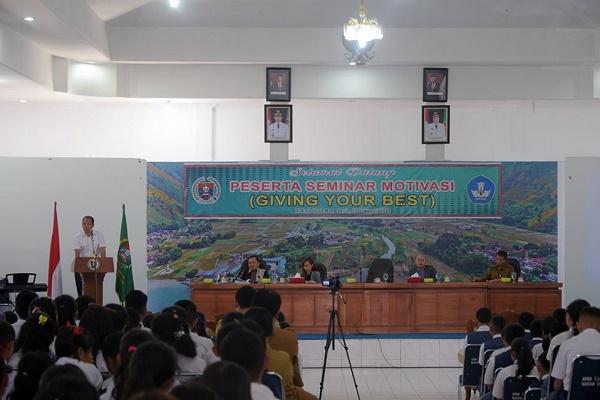 Bupati Humbahas Motivasi Siswa Masuk SMA Unggulan dan Universitas Terbaik