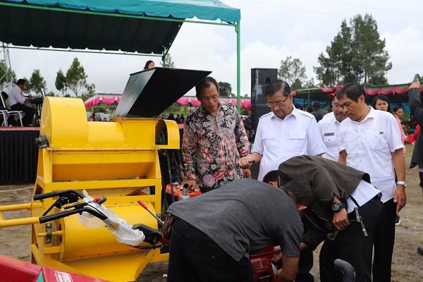 Bupati dan Wabup Humbahas Hadiri Rembuk Petani di Kedewanan Margu
