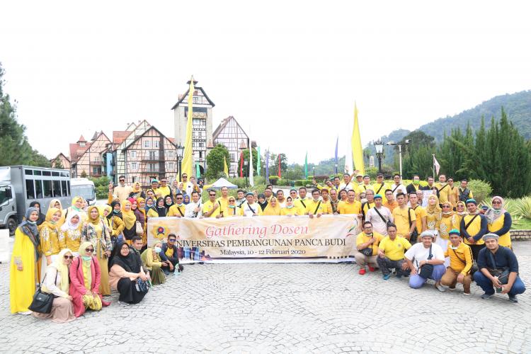 Dosen dan Pegawai Unpab Kunjungan Muhibah ke Malaysia