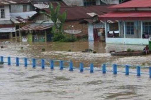 Banjir Landa 23 Kecamatan di DKI Jakarta Sabtu Malam Ini