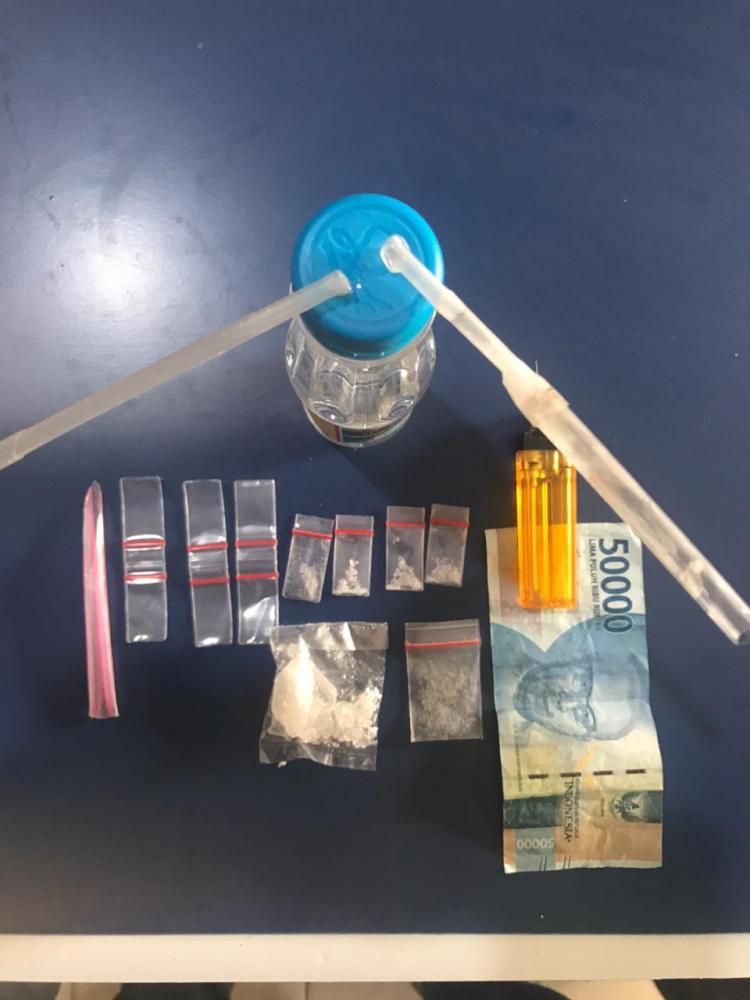 Asyik Nyabu di Gubuk, Dua Pria ini Ditangkap Polisi