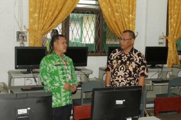 Tinjau Pelaksanaan Ujian CPNS, Plt Wali Kota Medan Minta Peserta Percaya dengan Kemampuan Sendiri