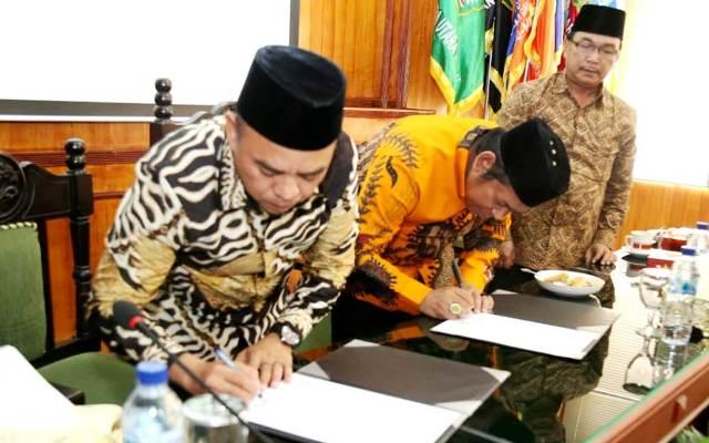 Terkait Rencana Pembangunan UIN, Bupati Labuhanbatu Tandatangani MOU dengan UINSU