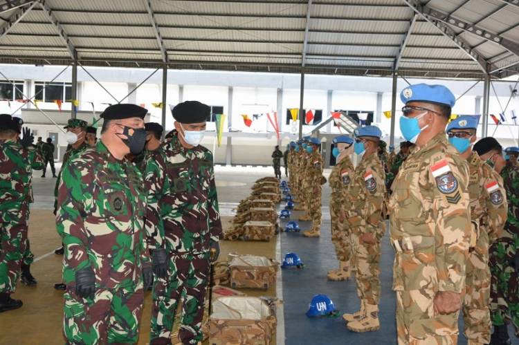 Asops Panglima TNI Periksa Kesiapan Satgas MTF Kontingen Garuda XXVIII-M/UNIFIL