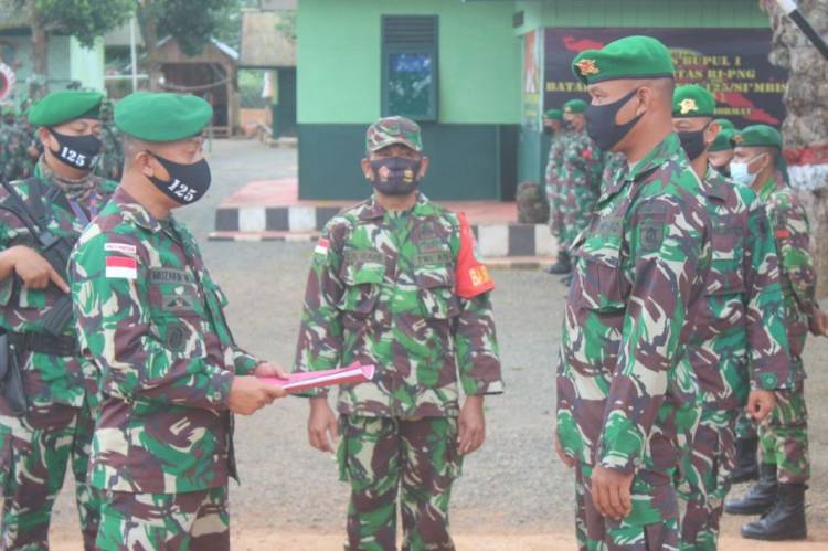 Serah Terima Pos Satgas Pamtas RI-PNG dari Yonif 125/Simbisa kepada Yonif 611/Awang Long