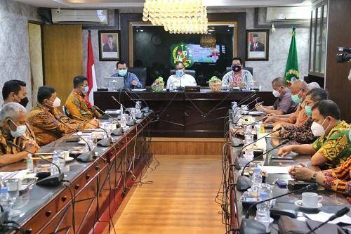 Akhyar Nasution Sambut Kedatangan Tim Korsupgah KPK di Pemko Medan