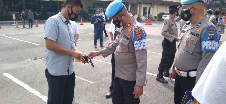  Sie Propam Polrestabes Medan Lakukan Pemeriksaan Senjata Api    