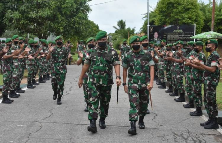 Kunjungi Satuan di Wilayah Korem 174/ATW Merauke, Brigjen TNI E Reza Pahlevi Beri Solusi kepada Prajurit