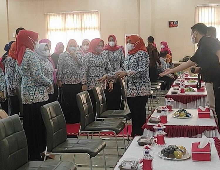 Ketum GPMB Sumut Nawal Lubis Ajak Masyarakat Sergai Cegah Covid-19 Berulang Tahun