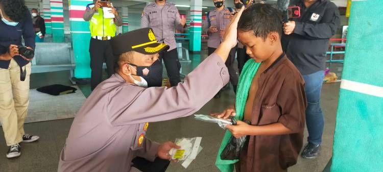 Tindaklanjuti Arahan Presiden, Penggunaan Aplikasi Peduli Lindungi Dipastikan Harus Digunakan