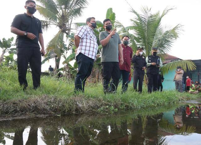 Walikota Medan Tinjau Drainase Bermasalah