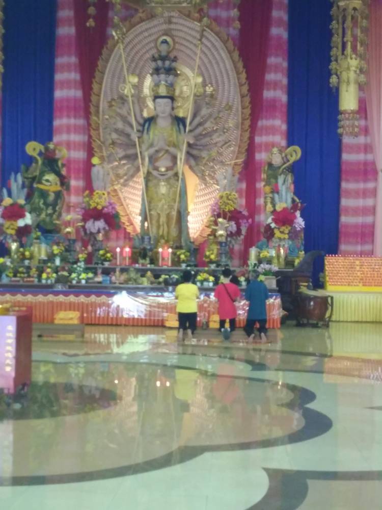 Perayaan Imlek 2573, Ibadah Sembahyang Umat Budha di Vihara Setia Budi Medan Berjalan Lancar