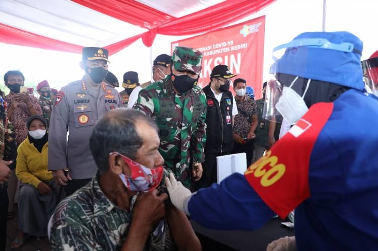 Mulai Sekarang, Vaksinasi Booster Lansia Bisa Diberikan Setelah 3 Bulan Vaksinasi Primer