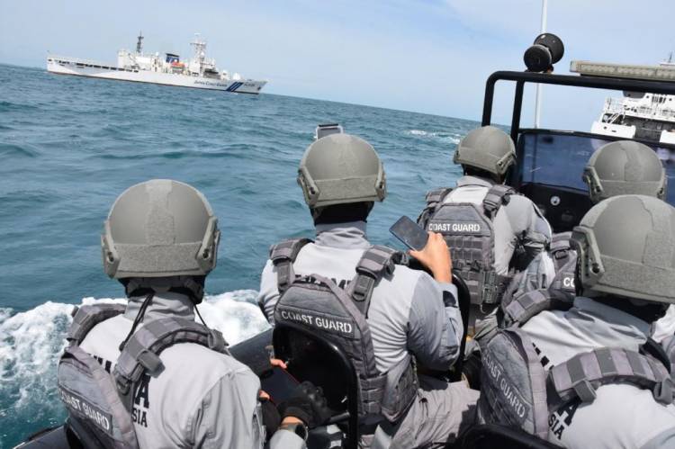 Passing Exercise Kapal Bakamla RI dengan Kapal Japan Coast Guard