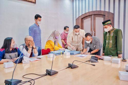 15 Perusahaan Pemenang Lelang 65 Titik E-Parking Teken MoU dengan Dishub Kota Medan