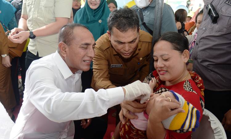 Gubernur dan Ketua TP PKK Sumut Tinjau Pelaksanaan PIN Polio