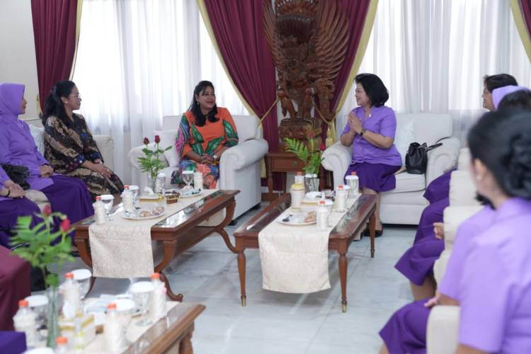 Ketua Umum Dharma Pertiwi Terima Audiensi Ketua Umum Perip