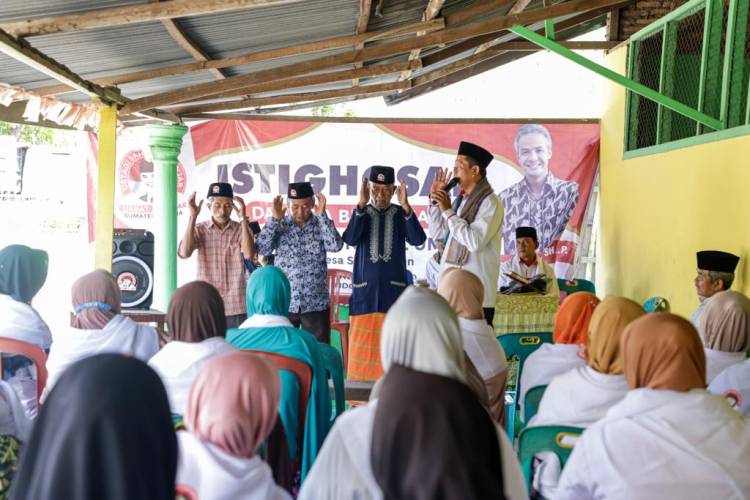 Masyarakat Menyambut Baik Ustaz Sahabat Ganjar Ajarkan Tata Cara Salat Sunah Tasbih