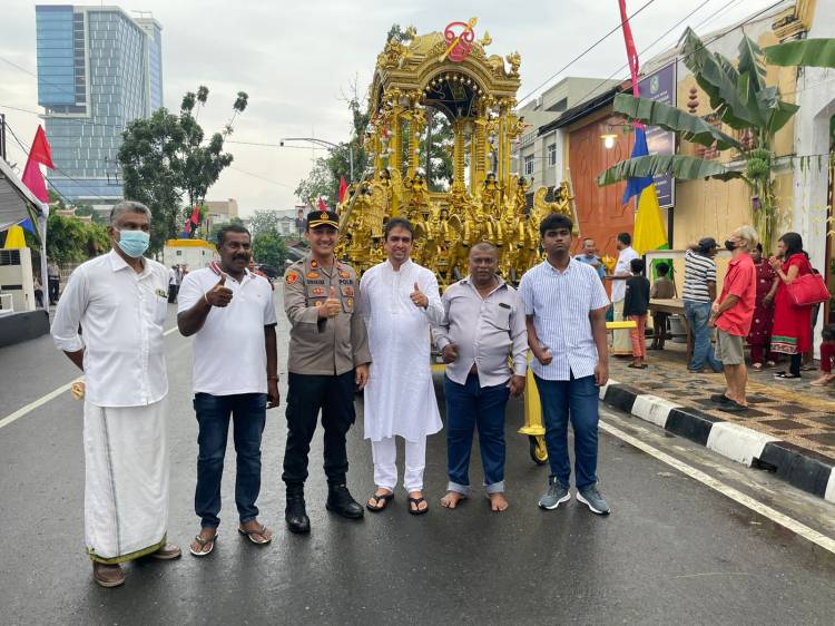 Tim Gabungan Polsek Medan Baru Kawal Pengamanan Thaipusam Medan Street Festival