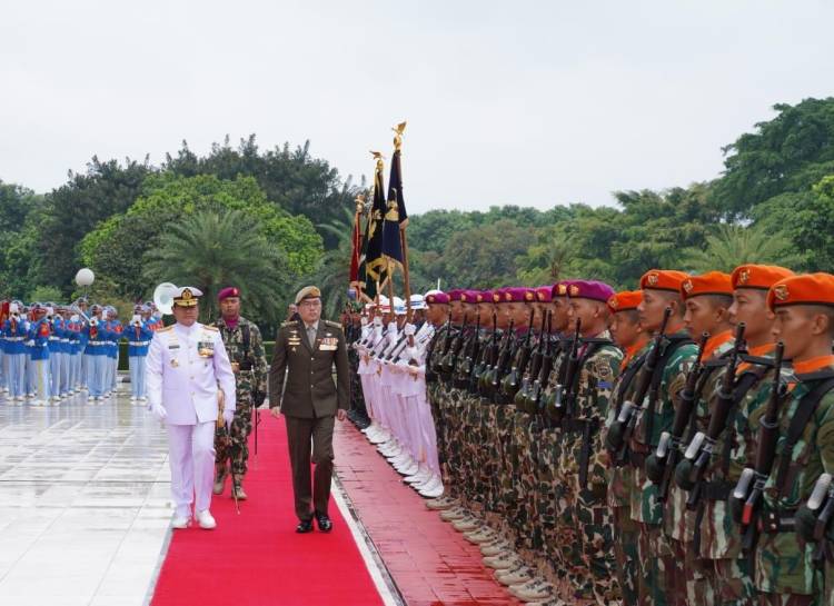 Panglima TNI Terima Kunjungan Kehormatan Panglima Angkatan Bersenjata Singapura