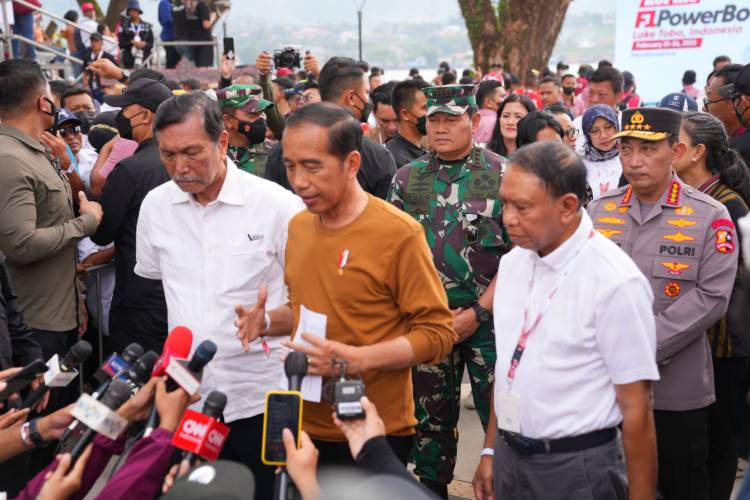  Dampingi Presiden, Panglima TNI Hadiri Kejuaraan Dunia F-1 H2O di Danau Toba