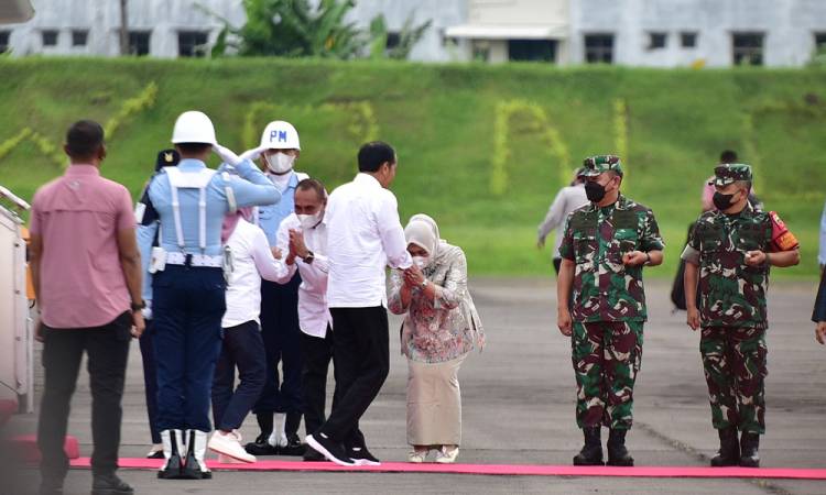  Gubernur Sumut Sambut Kedatangan Presiden di Lanud Soewondo
