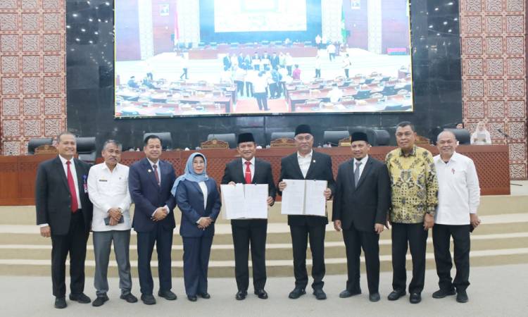 Pj Gubernur Bersama DPRD Sumut Setujui Perda Disabilitas dan Perda Penyertaan Modal Jamkrida