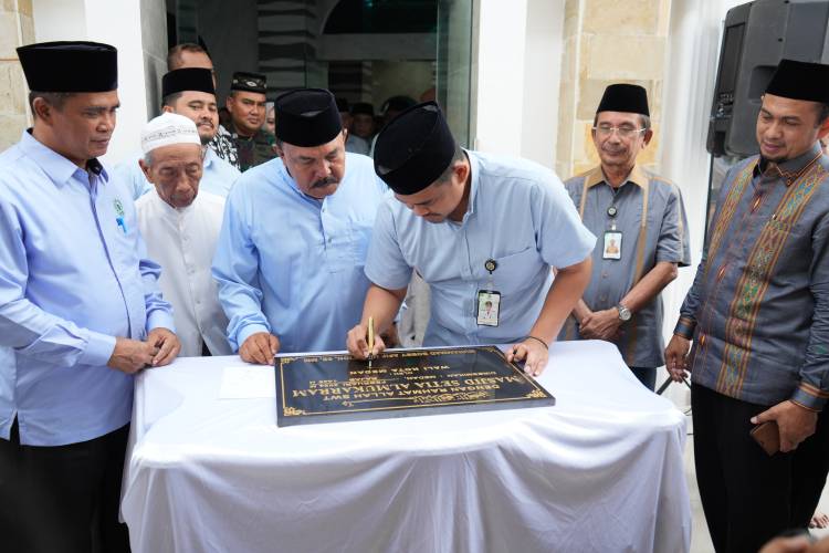 Resmikan Renovasi Masjid Setia Al-Mukarram, Walikota Medan: Mudah-Mudahan Membawa Kemakmuran Bagi Jemaah