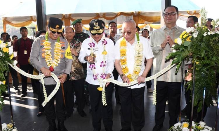 Resmikan Hotel Bintang 5 Pertama di Samosir, Pj Gubernur Sumut Optimis Industri Pariwisata Samakin Berkembang